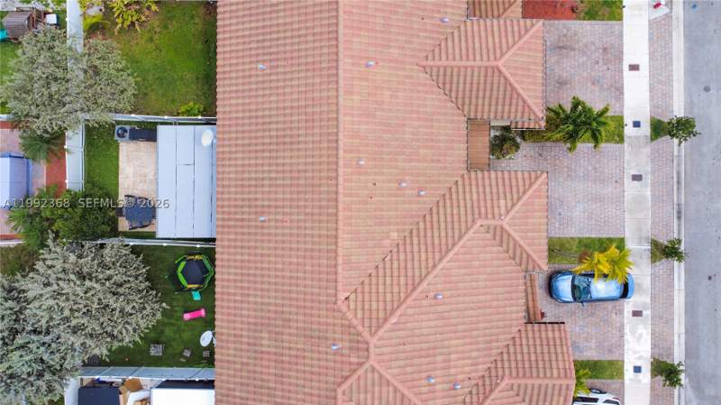 3 bedroom Condominium at 3323 W 90th Ter, Bellagio, Hialeah — photo 2