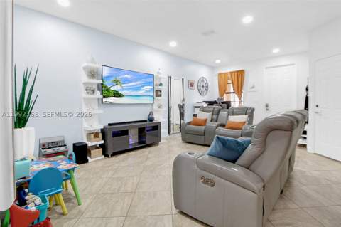 3323 W 90th Ter, Hialeah FL - photo 20 of 21