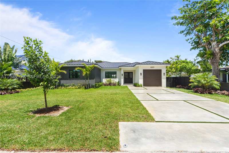 4 bedroom SingleFamilyResidence at 6221 SW 60th St, Cambridge Lawns, South Miami — photo 1