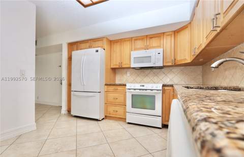 3500 Mystic Pointe Dr 1207, Aventura FL - photo 12 of 50