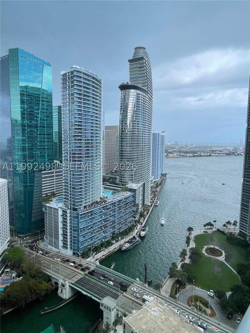 0 bedroom Condominium at 77 SE 5th St 2204, Brickell Point, Miami — photo 4