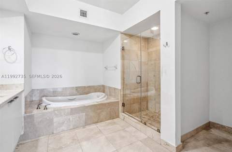 14951 Royal Oaks Ln 1706, North Miami FL - photo 10 of 22