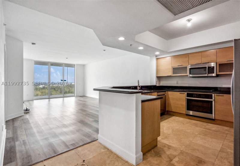 3 bedroom Condominium at 14951 Royal Oaks Ln 1706, The Oaks I Condo, North Miami — photo 3