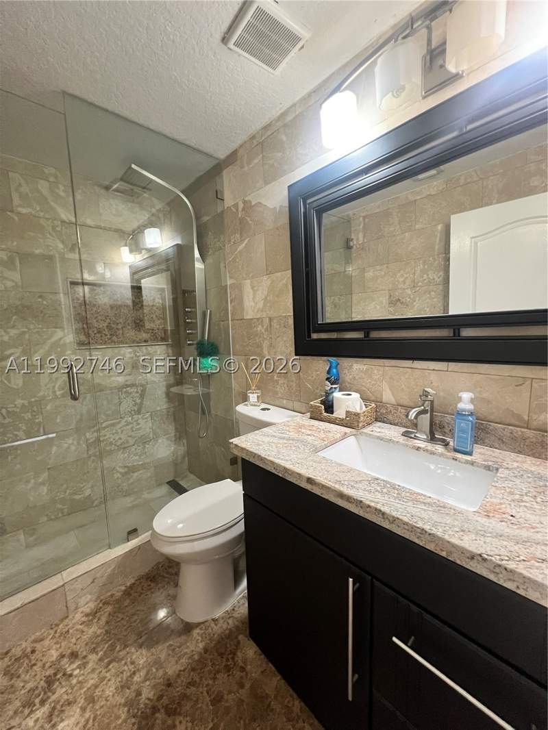 5 bedroom SingleFamilyResidence at 5513 SW 164th Ct, Miller Cove, Miami — photo 5