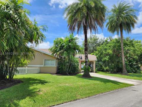 26451 SW 173rd Pl, Homestead FL - photo 7 of 28