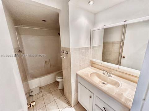 2350 NE 135th St 1101, North Miami FL - photo 9 of 19