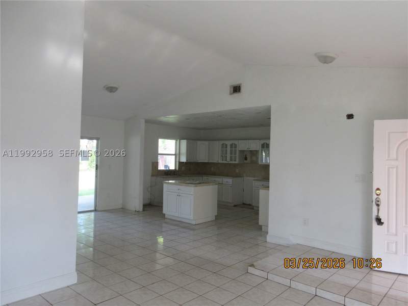 4 bedroom SingleFamilyResidence at 18420 SW 129th Ave, Carlock Sub, Miami — photo 4
