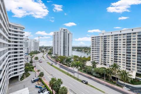 5555 Collins Ave 11A, Miami Beach FL - photo 15 of 19