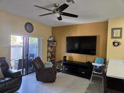 1166 SW 7th Ave, Florida City FL - photo 15 of 38