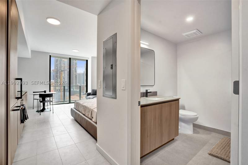 0 bedroom Condominium at 121 NE 5th Street 1404, 501 First Residences, Miami — photo 2