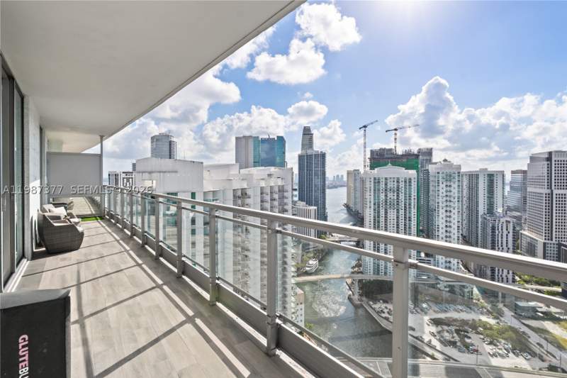 2 bedroom Condominium at 90 SW 3rd St 4301, Ivy Condo, Miami — photo 2