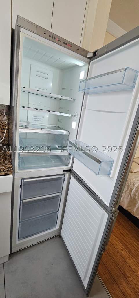 1611 Michigan Ave 10, Miami Beach FL - photo 6 of 11