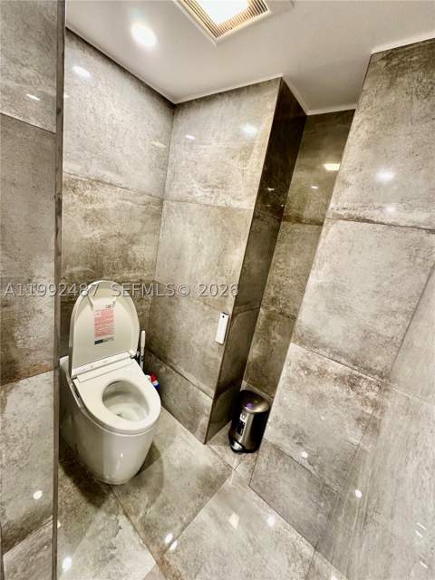 19667 Turnberry Way 22E, Aventura FL - photo 13 of 20
