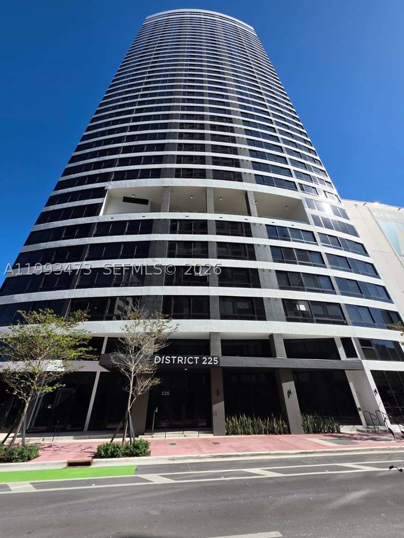 1 bedroom Condominium at 225 N Miami Ave 910, District 225, Miami — photo 1