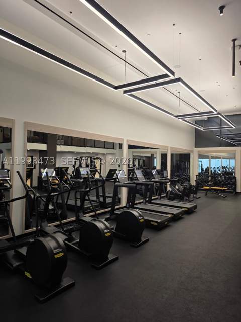 225 N Miami Ave 910, Miami FL - photo 18 of 66