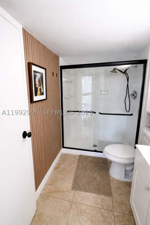 16851 NE 23rd Ave B604, North Miami Beach FL - photo 12 of 14