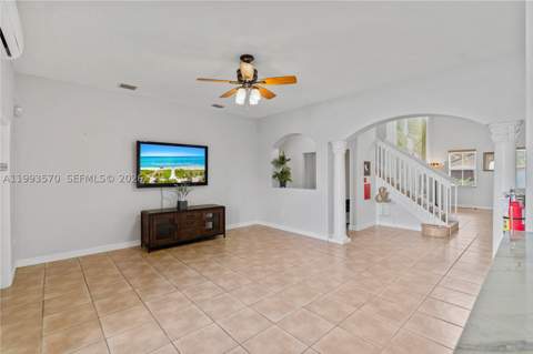 18140 NW 90th Ave, Hialeah FL - photo 14 of 57