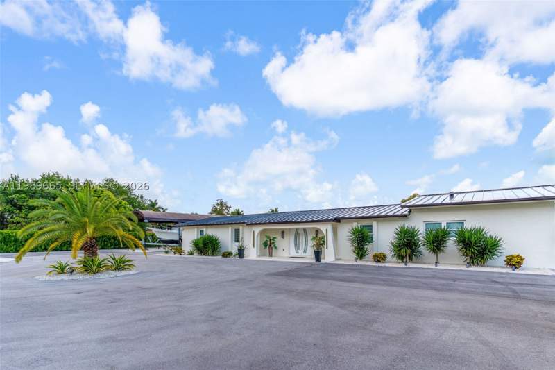 4 bedroom SingleFamilyResidence at 24655 SW 212th Ave, Bonanza Estates, Homestead — photo 4