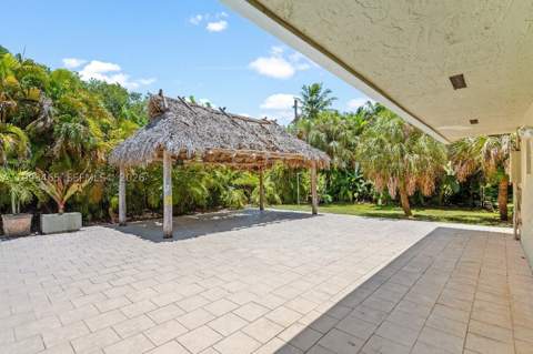 7997 SW 76th Avenue, Miami FL - photo 9 of 42