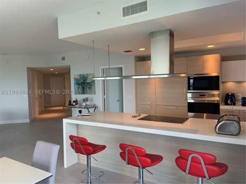 17301 Biscayne Blvd 1602, North Miami Beach FL - photo 7 of 35