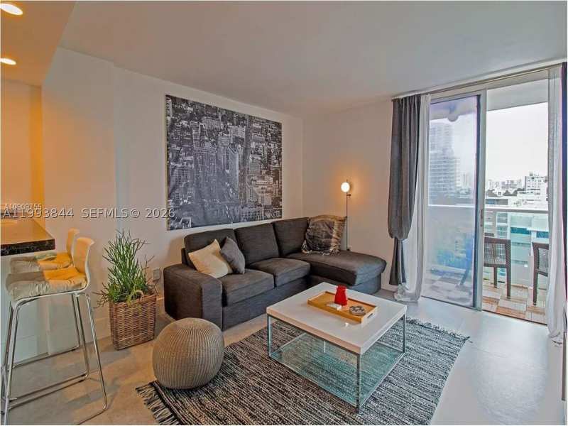 1 bedroom Condominium at 1035 West Ave 802, Mirador 1035 Condo, Miami Beach — photo 1
