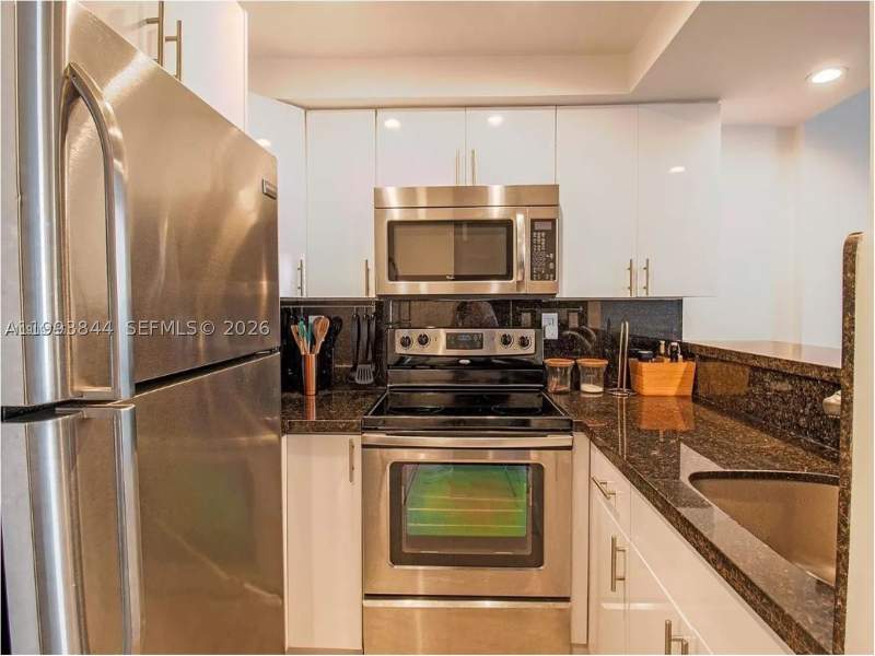 1 bedroom Condominium at 1035 West Ave 802, Mirador 1035 Condo, Miami Beach — photo 4