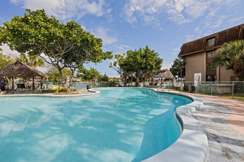 1 bedroom Condominium at 665 NE 195th St 222, Coco Wood Condo, Miami — photo 3