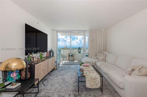 1100 West Ave 1427, Miami Beach FL - photo 6 of 31