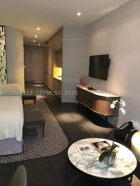 801 S Miami Ave 412, Miami FL - photo 10 of 39