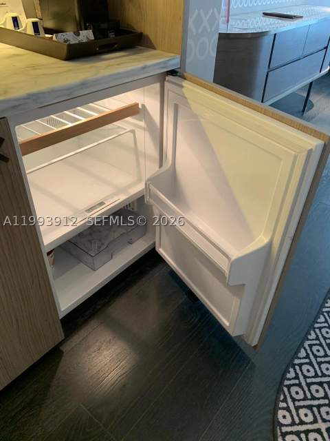 801 S Miami Ave 412, Miami FL - photo 20 of 39