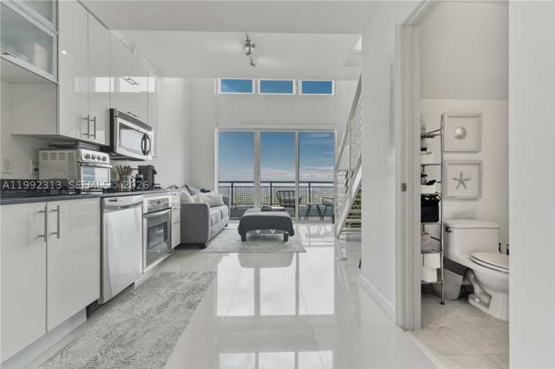 1 bedroom Condominium at 60 SW 13th St 2805, Infinity At Brickell Cond, Miami — photo 1