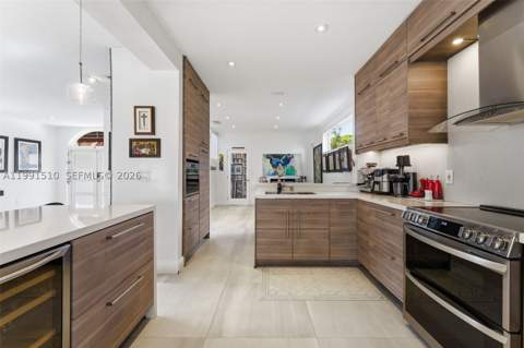 8657 NW 2nd St, Miami FL - photo 11 of 44