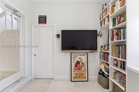 8657 NW 2nd St, Miami FL - photo 16 of 44