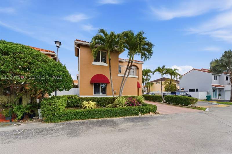 5 bedroom SingleFamilyResidence at 8657 NW 2nd St, Galloway Lakes Sec 3, Miami — photo 3