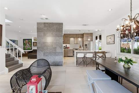 8657 NW 2nd St, Miami FL - photo 8 of 44
