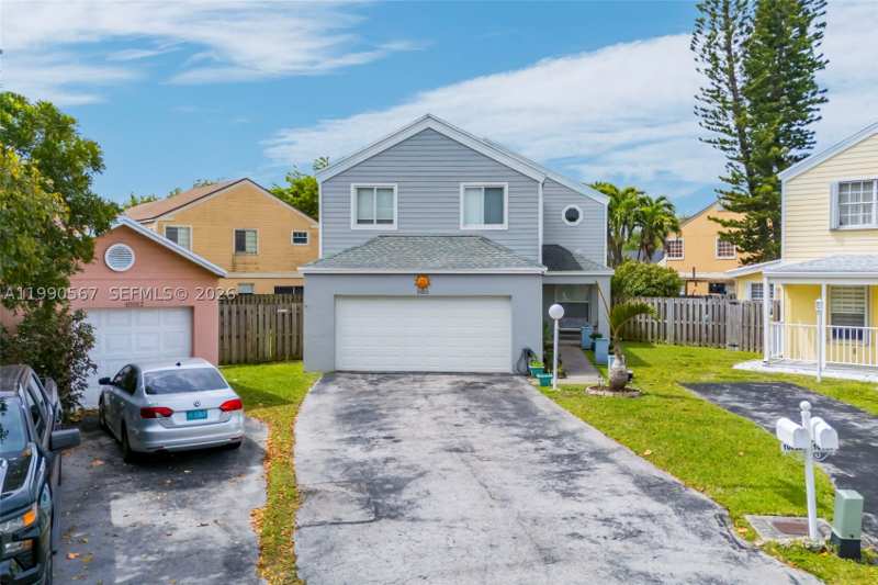 4 bedroom SingleFamilyResidence at 10020 SW 223rd Ln, Lakes By The Bay Sec 6, Cutler Bay — photo 1