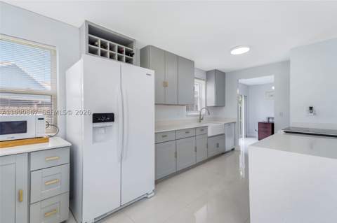 10020 SW 223rd Ln, Cutler Bay FL - photo 12 of 35