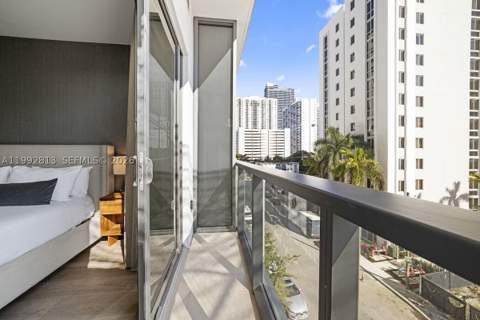 229 SW 9th St 202, Miami FL - photo 6 of 35
