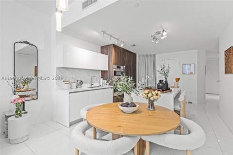 851 NE 1st Ave 1205, Miami FL - photo 15 of 40
