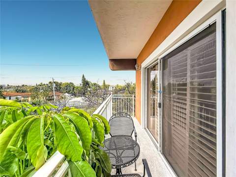 9008 Collins Ave 303, Surfside FL - photo 23 of 34