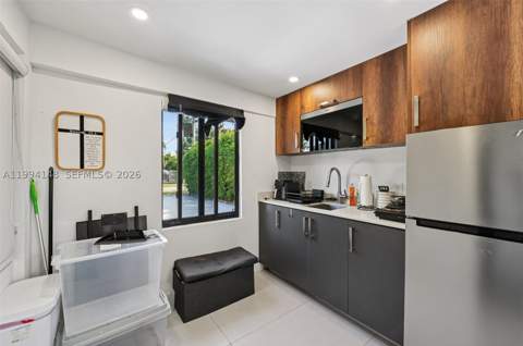5152 SW 6th St, Miami FL - photo 6 of 43