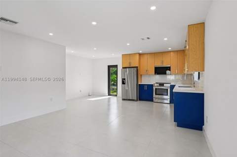 5152 SW 6th St, Miami FL - photo 7 of 43