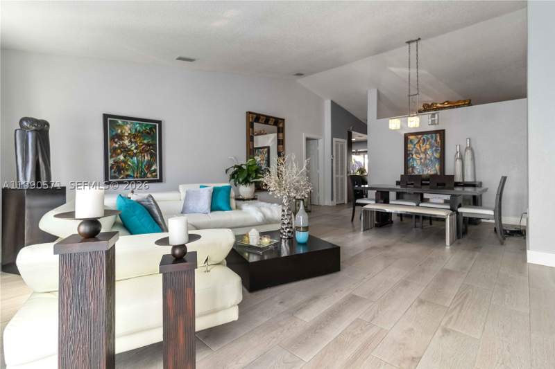 4 bedroom SingleFamilyResidence at 17036 SW 144 Court, Monaco Estates 1st Addn, Miami — photo 5