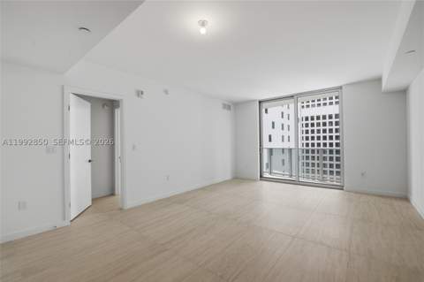 77 SE 5th Street 2914, Miami FL - photo 17 of 59