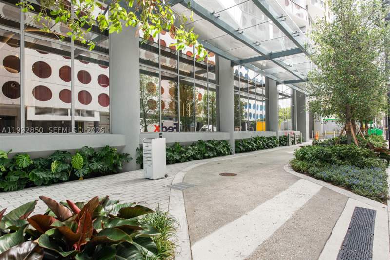 1 bedroom Condominium at 77 SE 5th Street 2914, Brickell Point, Miami — photo 3