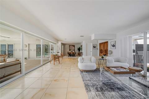 640 S Mashta Dr, Key Biscayne FL - photo 19 of 38