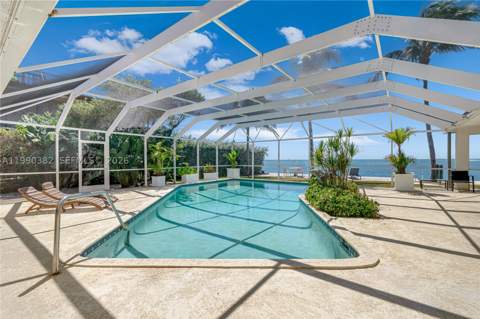 640 S Mashta Dr, Key Biscayne FL - photo 6 of 38