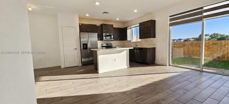 4 bedroom Townhouse at 1166 SE 23rd Ave, Towns At Seascape, Homestead — photo 3