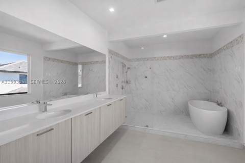 8019 NW 46th Ter, Doral FL - photo 14 of 48