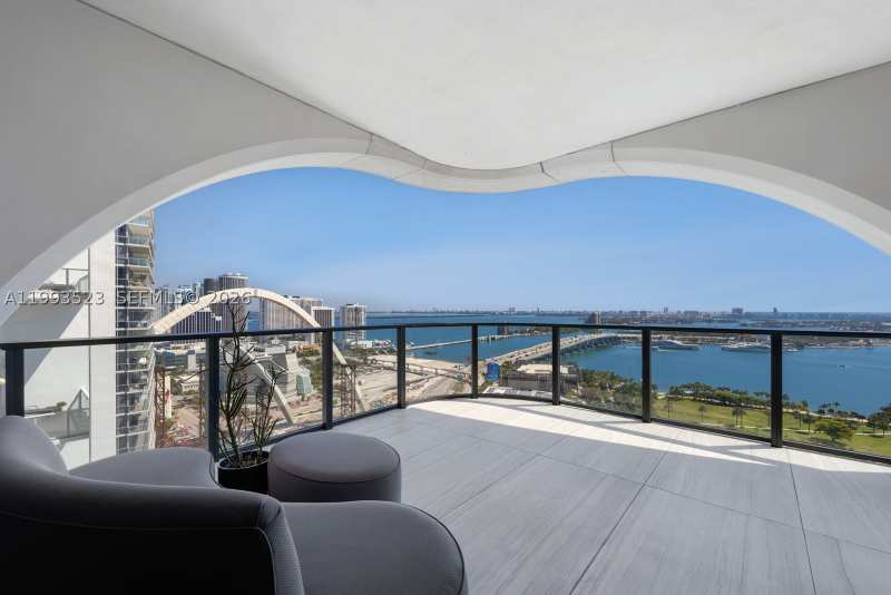 4 bedroom Condominium at 1000 Biscayne Blvd 2702, One Thousand Museum Condo, Miami — photo 1